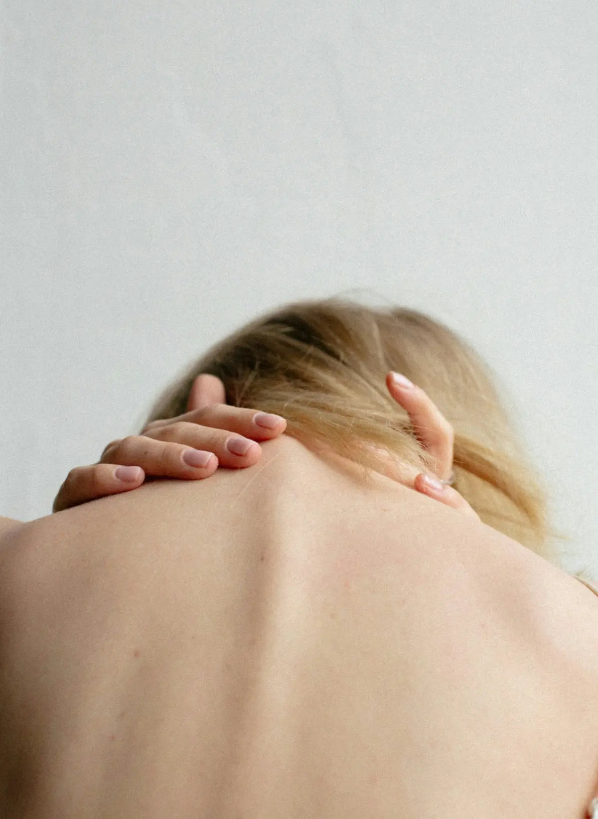 Muscle Best Gel - relief of your stiff and sore neck muscles.